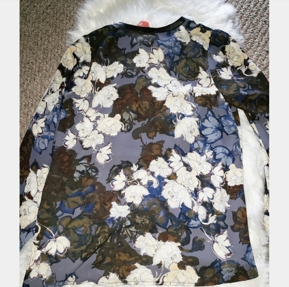 ❤️eight Sixty Floral High Low Blouse - Picture 3 of 5